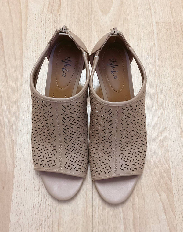 Style & Co Tan Ladies Pre-Owned Heels - Size 9 - Margaret’s Fine Consignment
