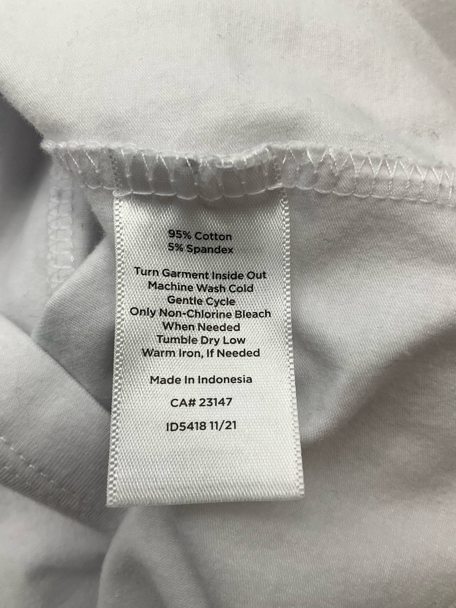 Talbots Navy/White Floral Pre-Owned Ladies Casual Top -  Size Small Petite