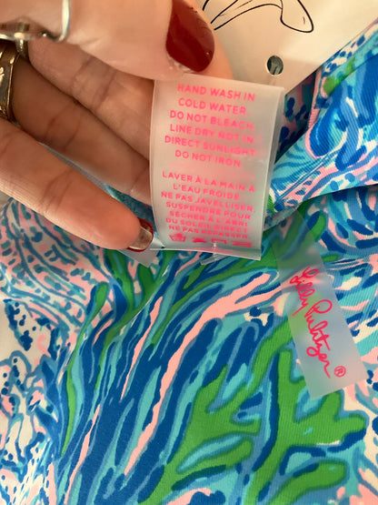 Lilly Pulitzer multi Long Sleeve Multi Tropical Pre-Owned Ladies Casual Top - Size 4 - Size 4
