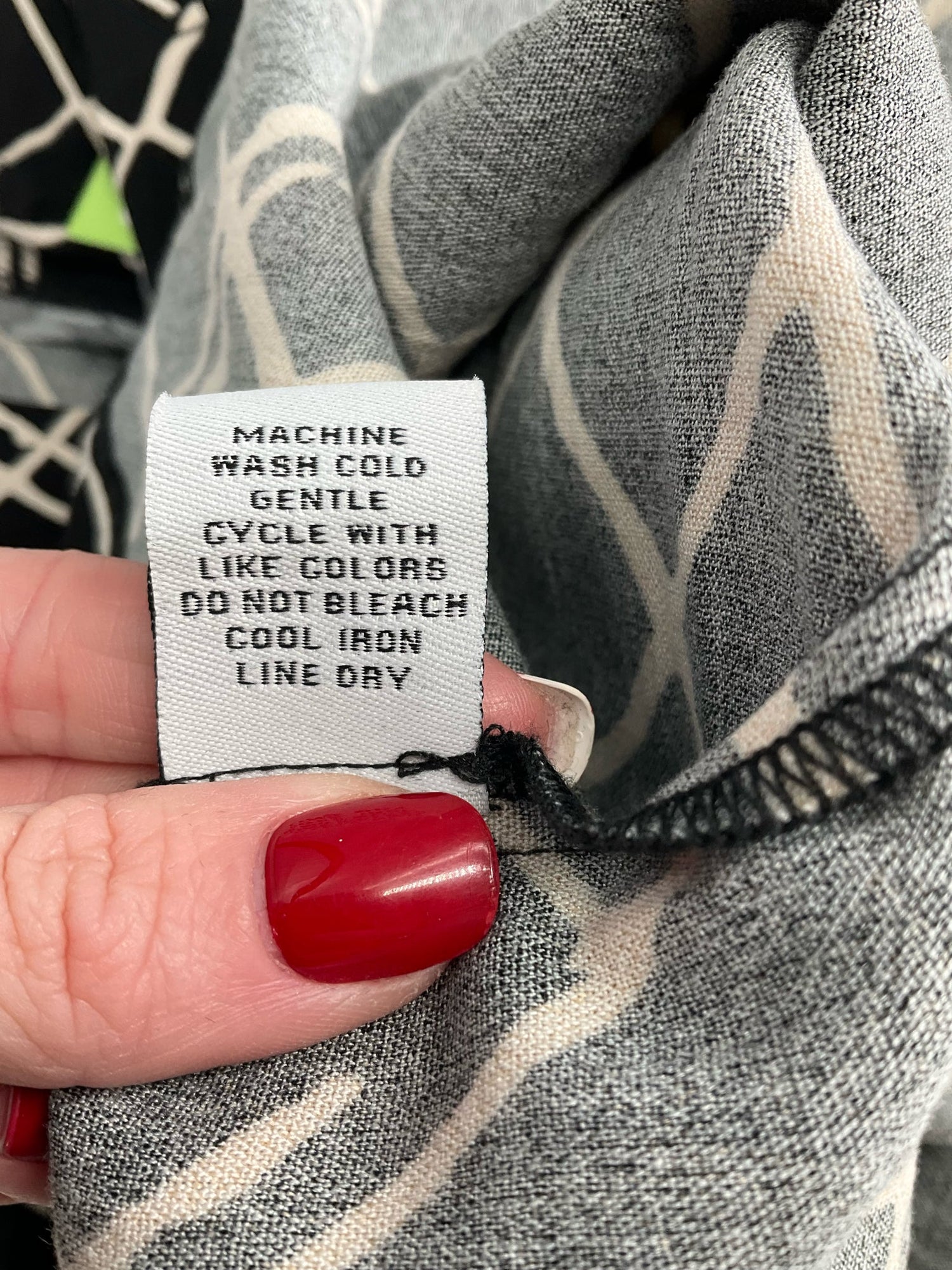 Habitat -  black/white Diamond Pre-Owned Ladies Casual Top - Size XS