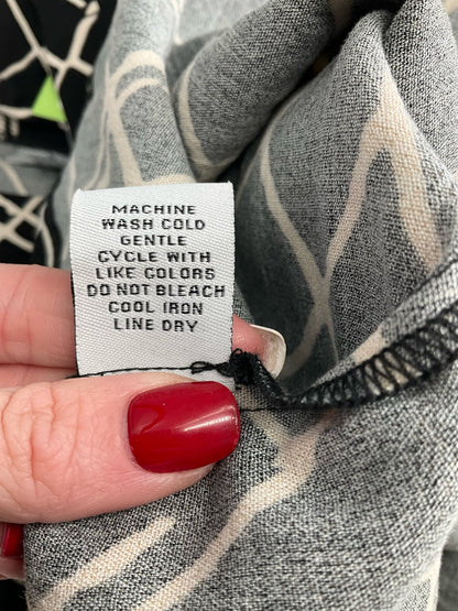 Habitat -  black/white Diamond Pre-Owned Ladies Casual Top - Size XS