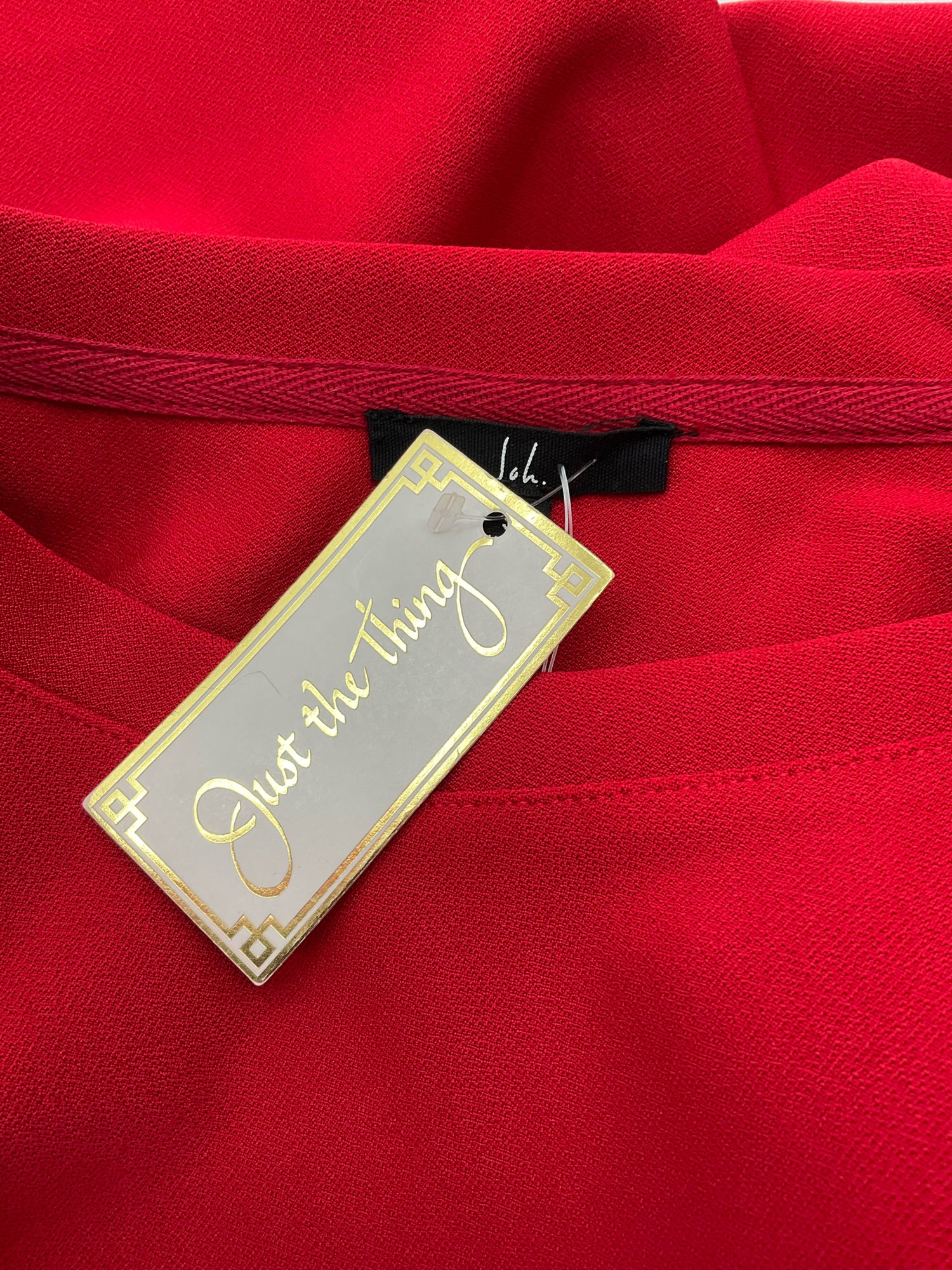 Joh Red Solid Ladies Pre-Owned 2PC Ensemble - Size Small