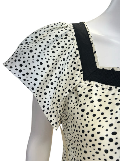 ECI Size 2 White/Black Polka Dot Consignment Ladies Dress