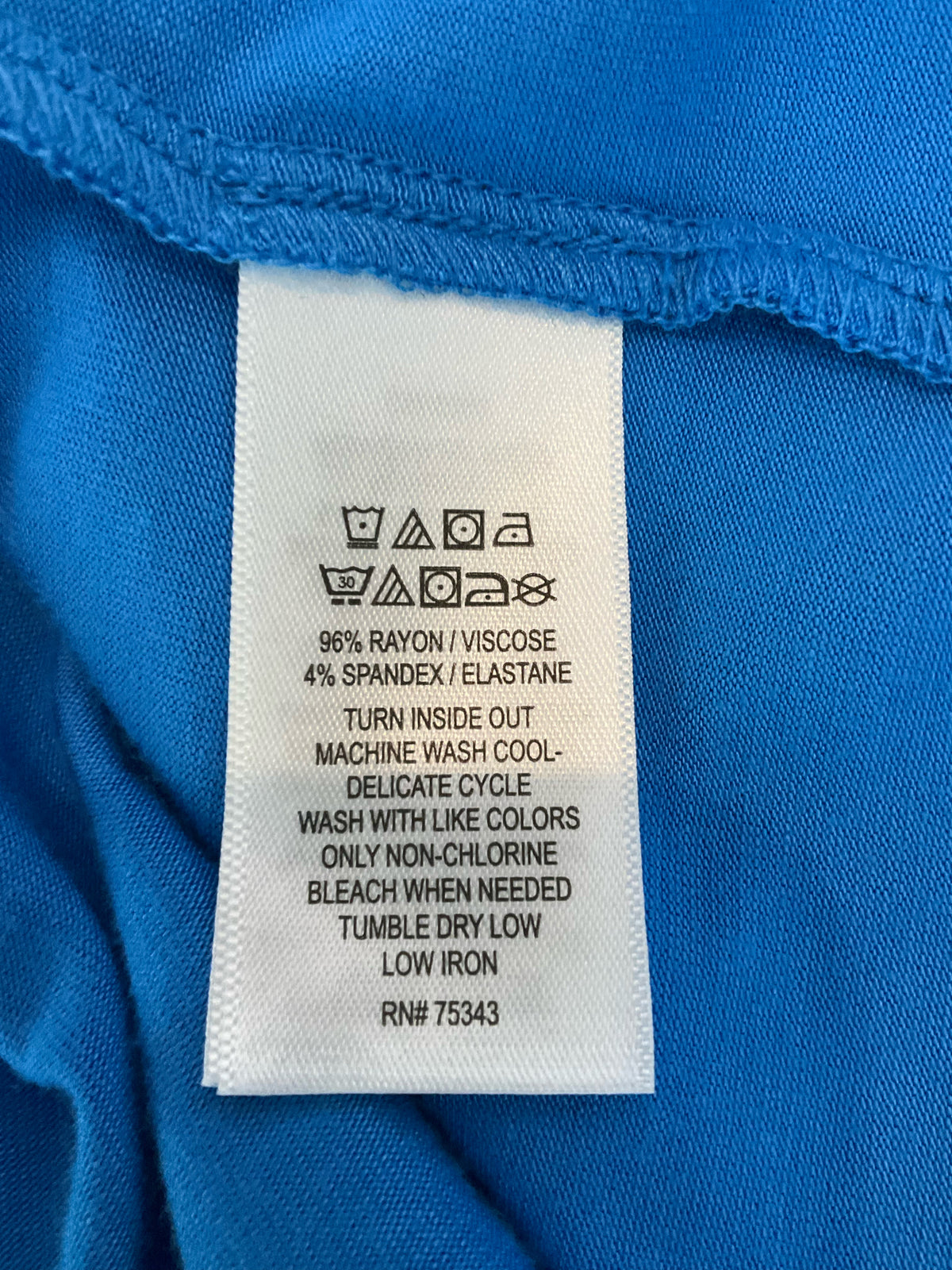 Tahari Size S Blue Solid Pre-Owned Ladies Casual Top - ONLINE ONLY