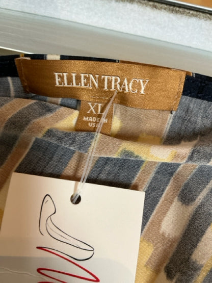 Ellen Tracy Navy/Yellow Print Pre-Owned Ladies Top - Size XL - Margaret’s Fine Consignment