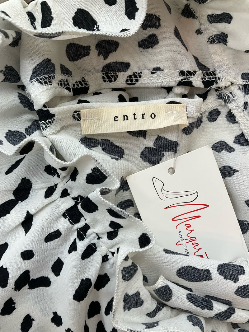 Entro White/Black Print Pre-Owned Ladies Top - Size Medium