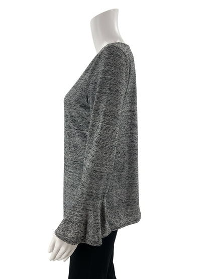 Loft gray heathered pre-owned ladies top in relaxed fit, size small, showcasing a casual boho style.