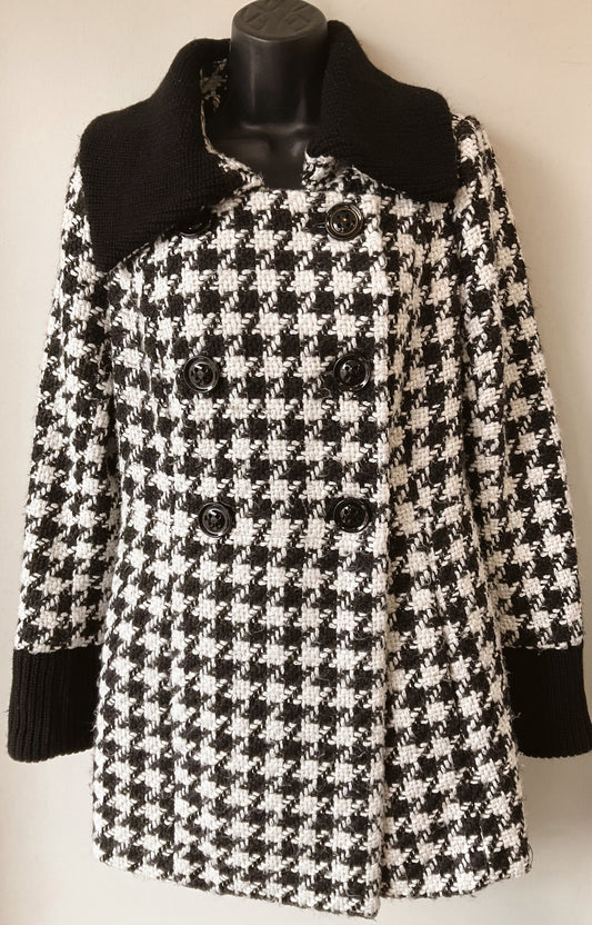 Worthington Size Medium White/Black Houndstooth Pre-Owned Ladies Coat