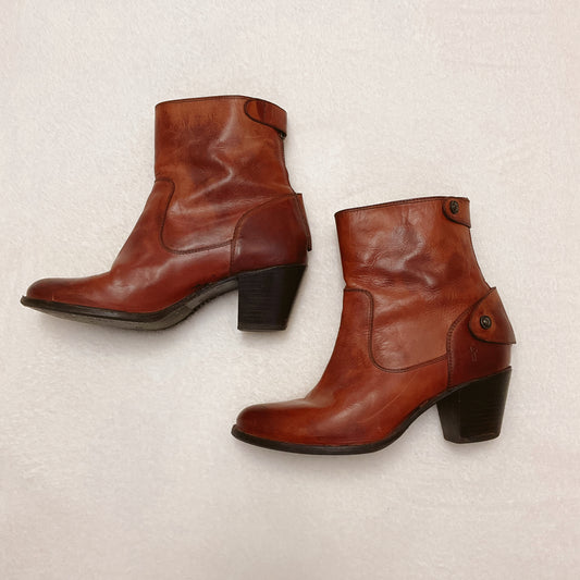 Frye Shoe Size 9 Tobacco Leather Pre-Owned Booties, consignment