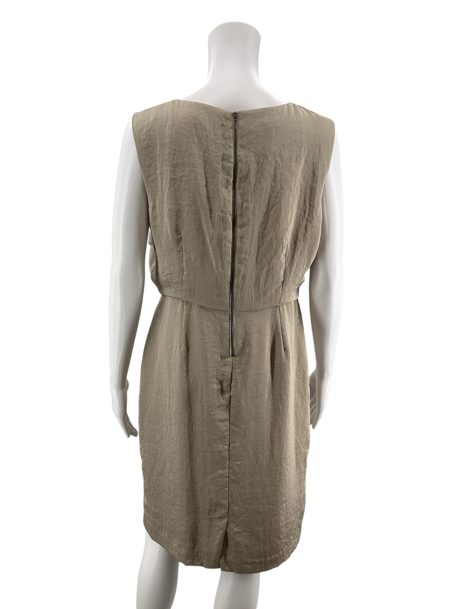 Alfani Size 8 Tan Solid Pre-Owned Ladies Dress