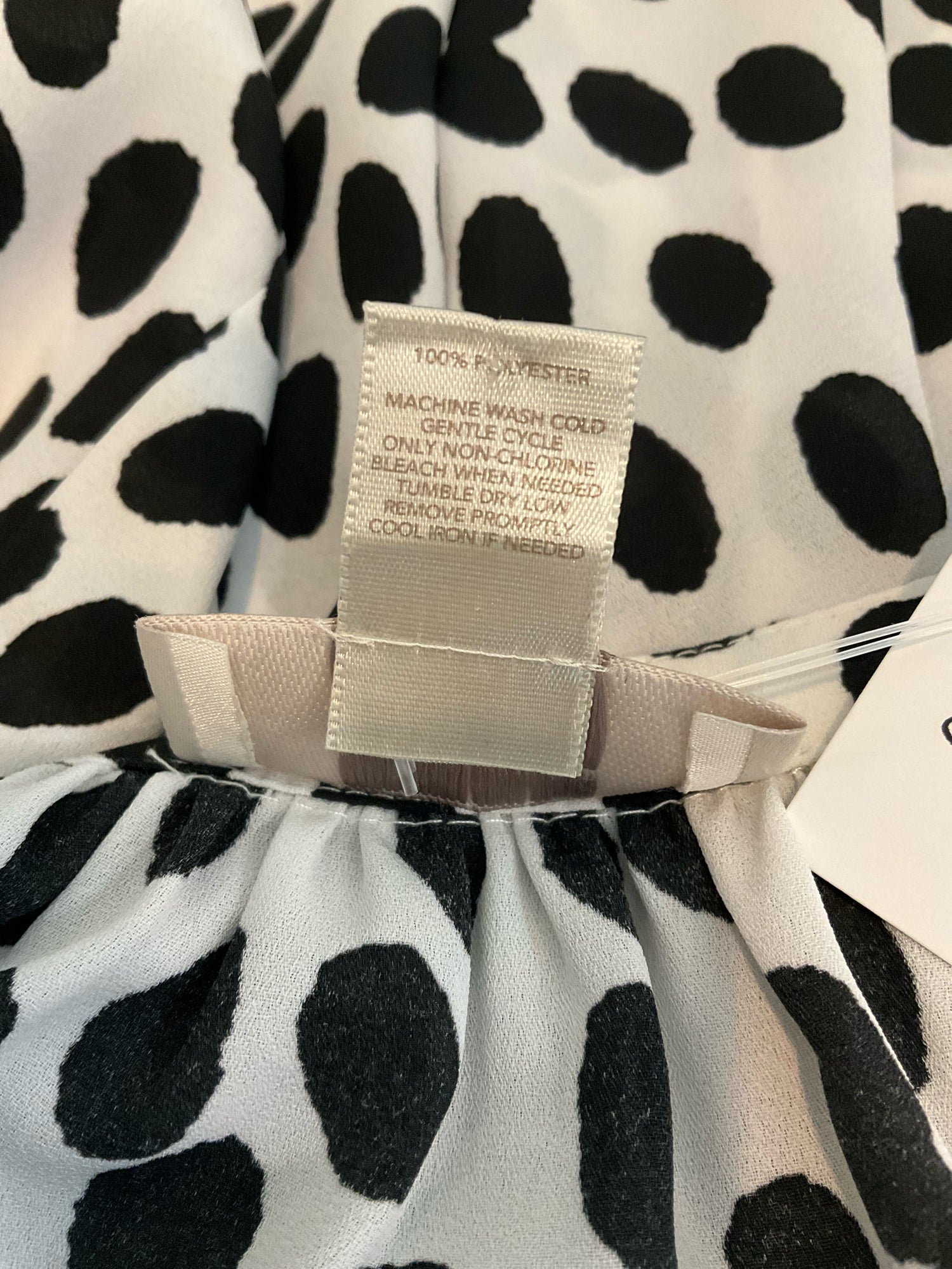 Loft white/black Sleeveless White and Black Polka Dot Sleeveless Blouse Top Size Small - Size S