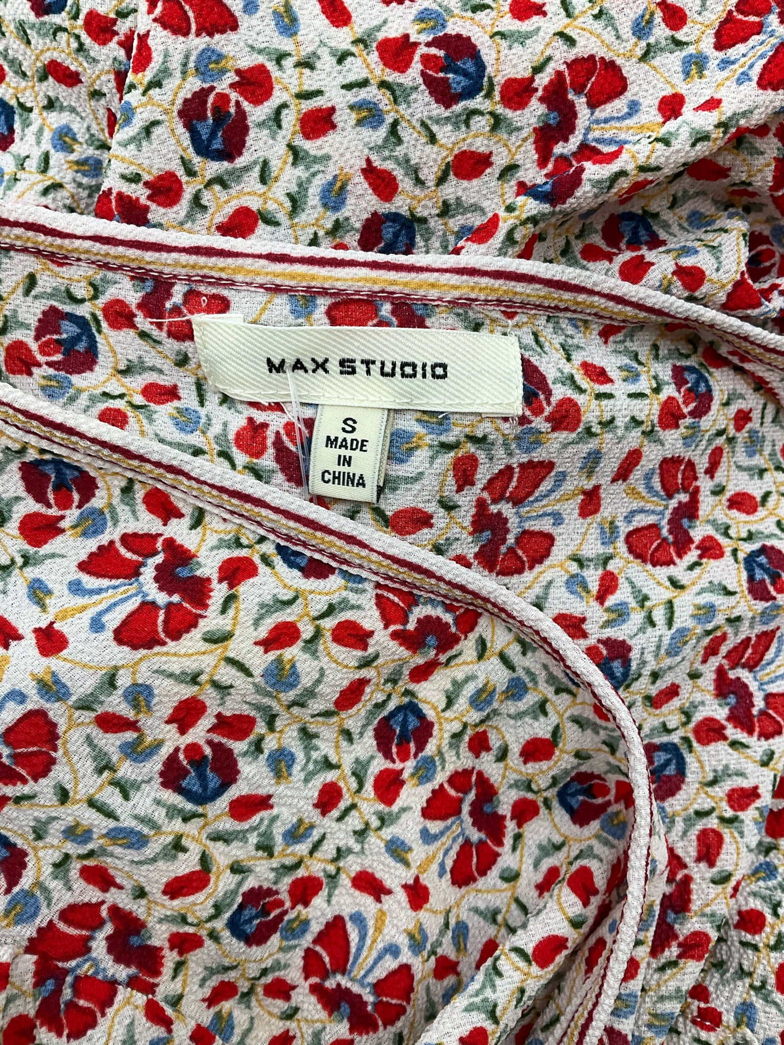 Max Studio Red/White/Blue Floral Red &amp; Blue Floral Faux Wrap Ruffle Dress Size Small - Size S
