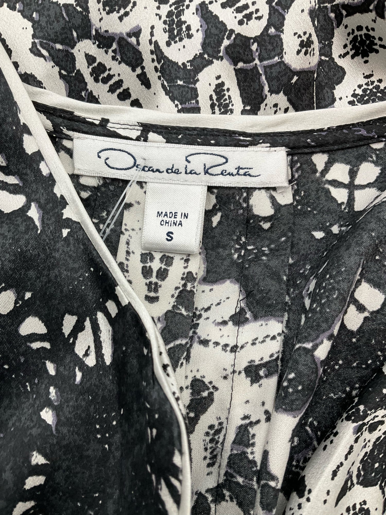 Oscar De La Renta Black/White Print Pre-Owned Ladies Dress - Size Small
