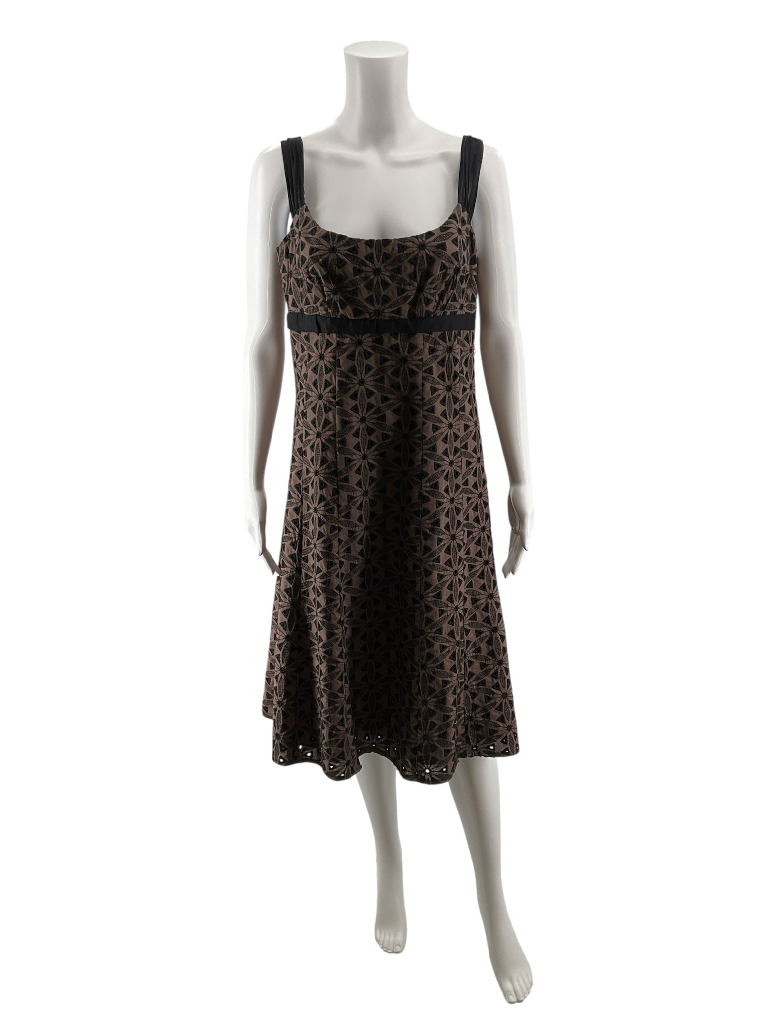 Harolds Size 8 brown/black Embroidered Pre-Owned Ladies Dress