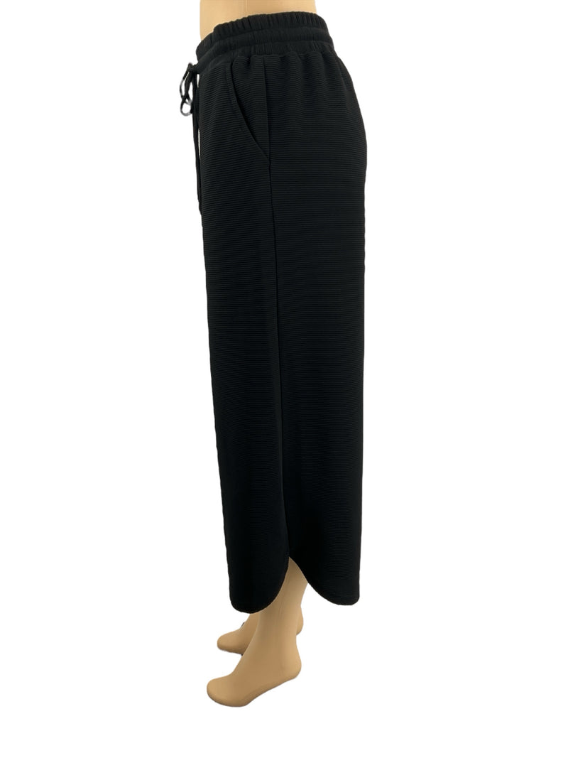 Entro Black Textured Pre-Owned Ladies New With Tags Pants - Size Small - Margaret’s Fine Consignment