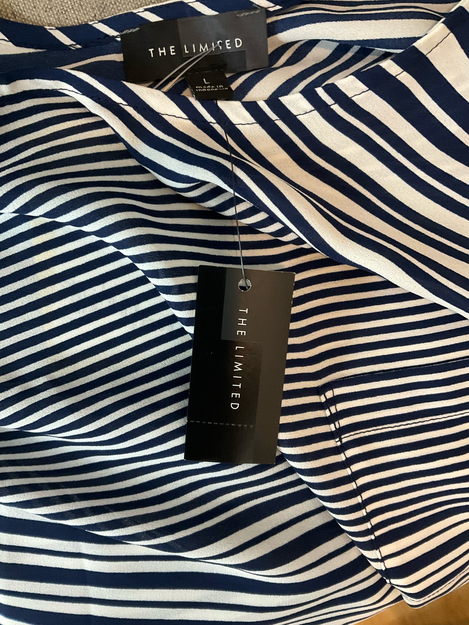 The Limited white/navy Short Sleeve Navy White Striped High-Low Tunic Top Size Large NWT - Size L