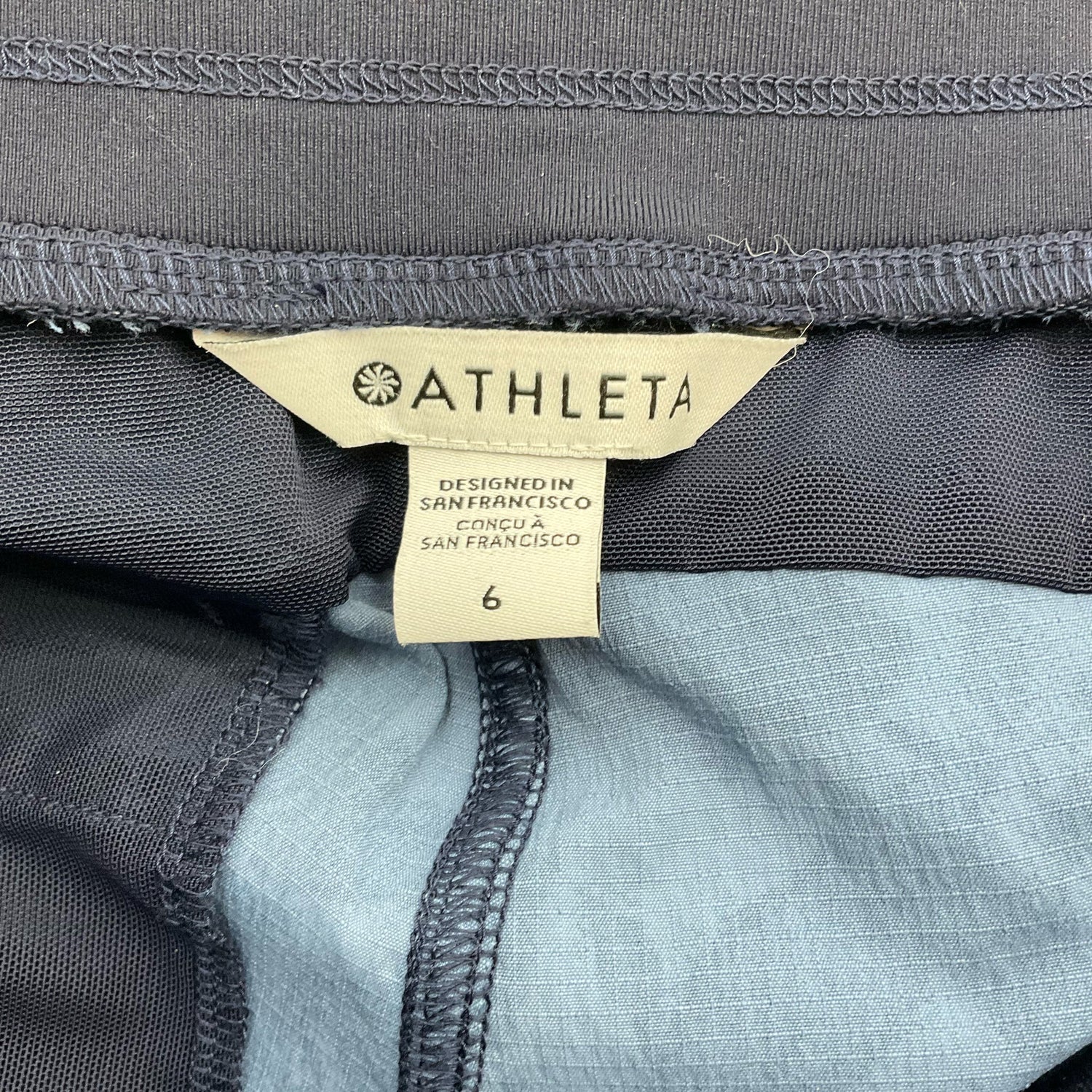 Athleta blue floral activewear for ladies, size 6, featuring a vibrant floral pattern and comfortable fit.