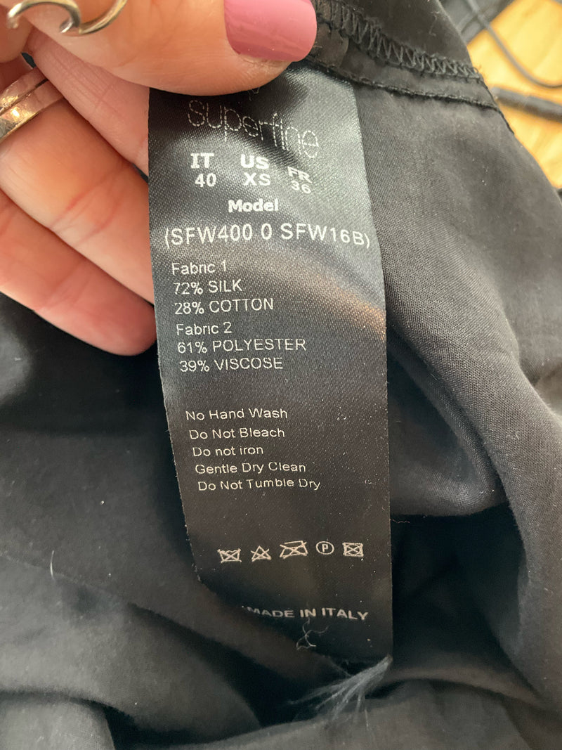 Superfine Black Textured Pre-Owned Ladies Dress - Size XS