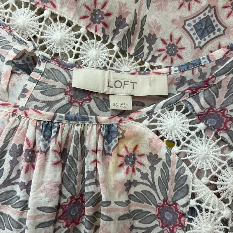 Loft Pink/Multi Print Pre-Owned Ladies Top - Size XS - Margaret’s Fine Consignment