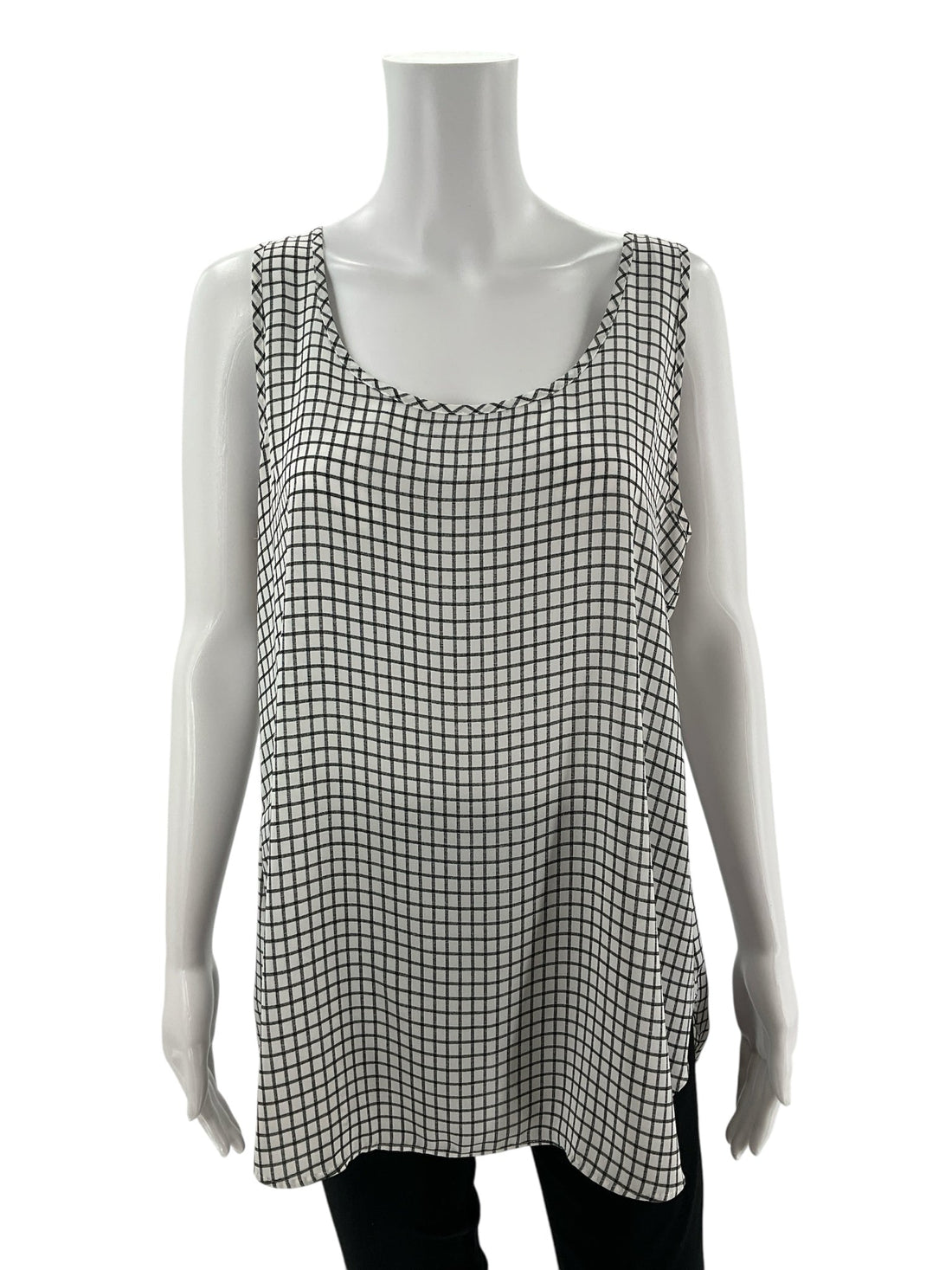 Sleeveless Ann Taylor LOFT blouse in white and black checkered pattern, size large petite, ideal for business casual wear.