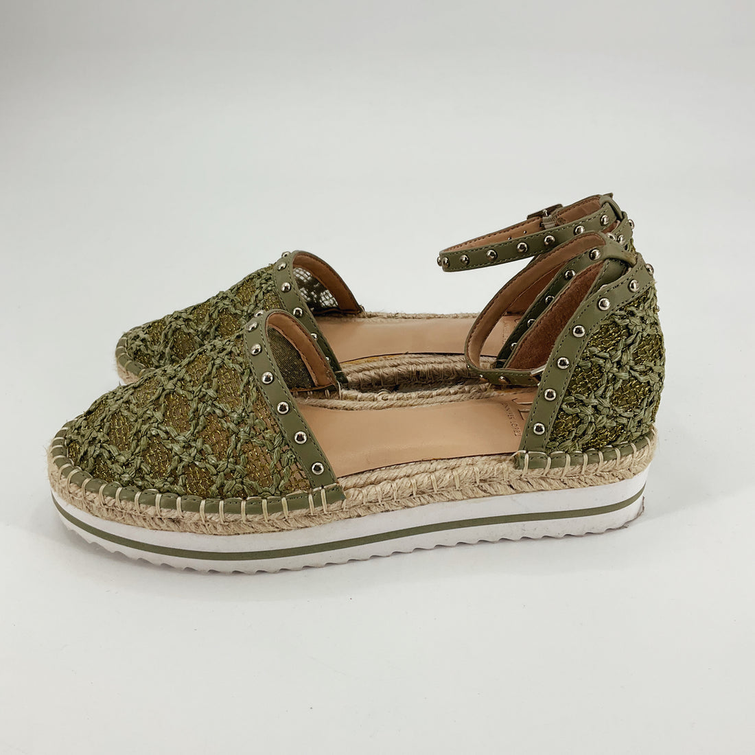 J Lo Green Studded Pre-Owned Ladies New With Tags Sandals - Size 7.5