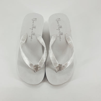 Pour Elle White Satin Bridal Wedge Flip Flops Rhinestone Buckle Size 7