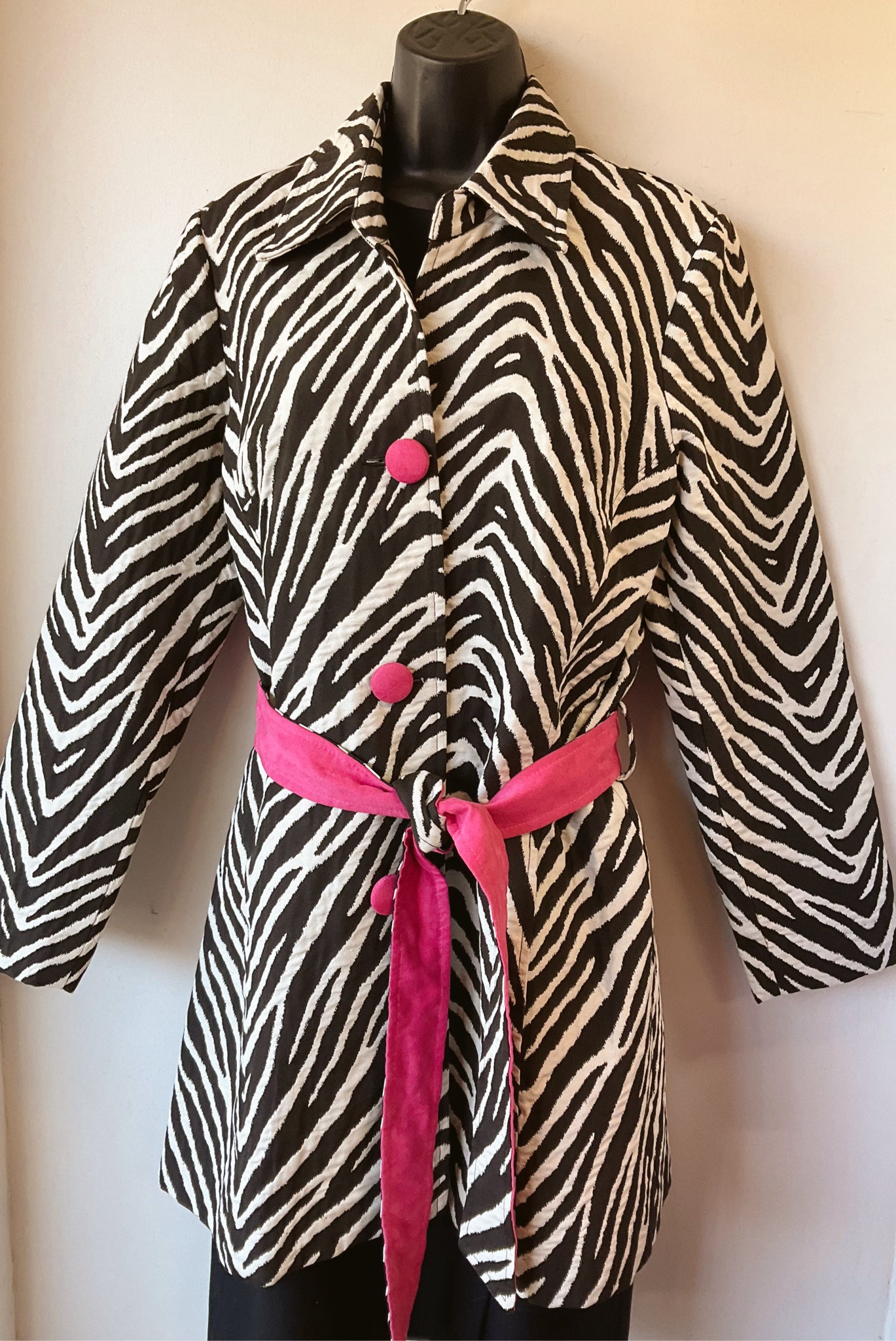 3 Sisters Black/White Zebra Jacket Size Large 