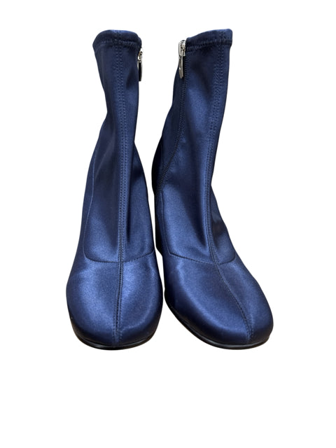 Marc Fisher Alinda Navy Satin Sock Booties Block Heel Ankle Boots Size 7.5