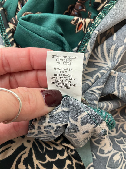 Figuerca &amp; Flower Green/Multi Floral Pre-Owned Casual Top - Size Small Petite - Margaret’s Fine Consignment