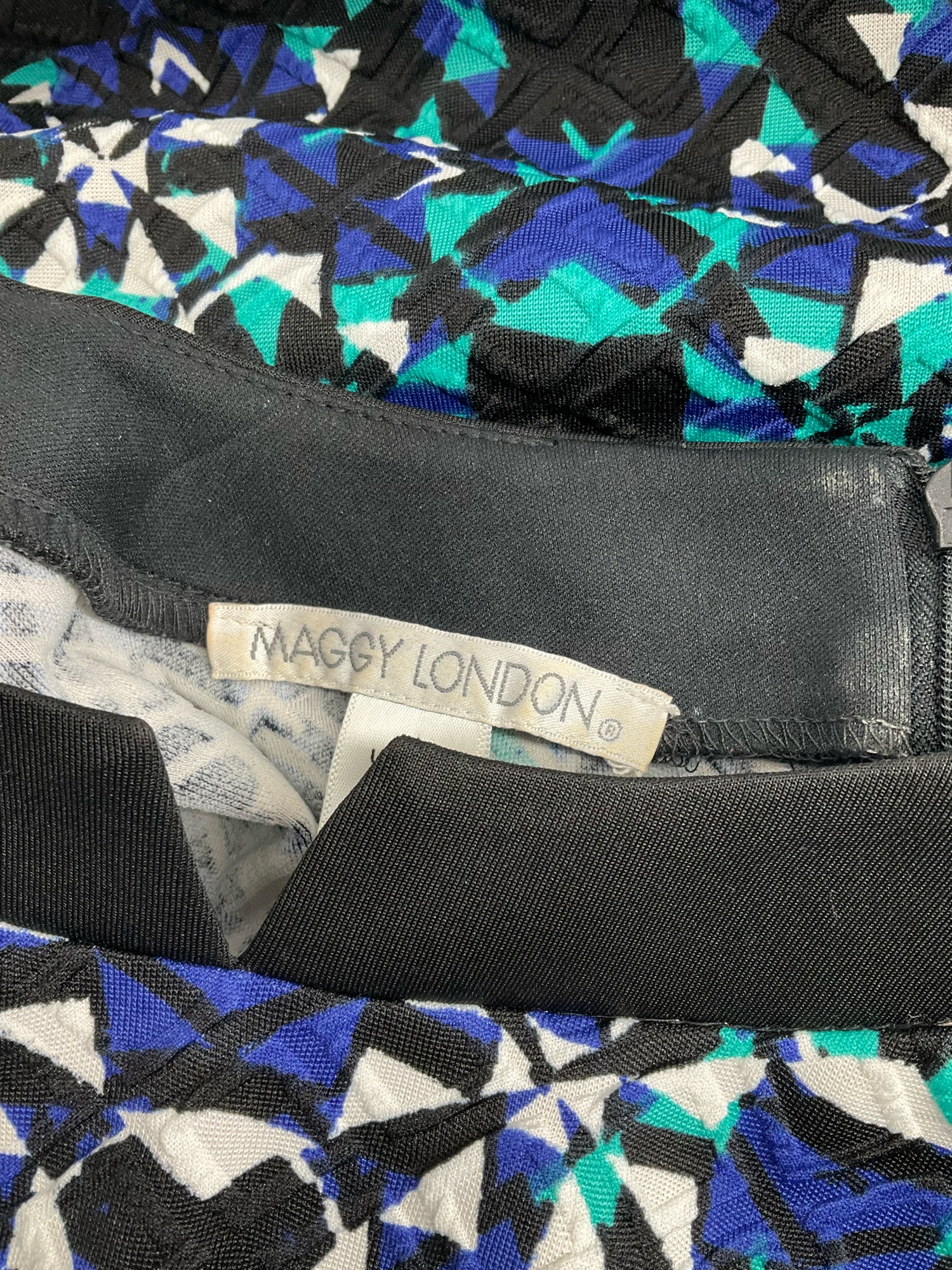 Maggy LondonTeal/Blue/Black Print Pre-Owned Ladies Dress - Size 4