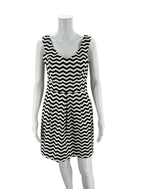 White House Black Market Dress Size 2