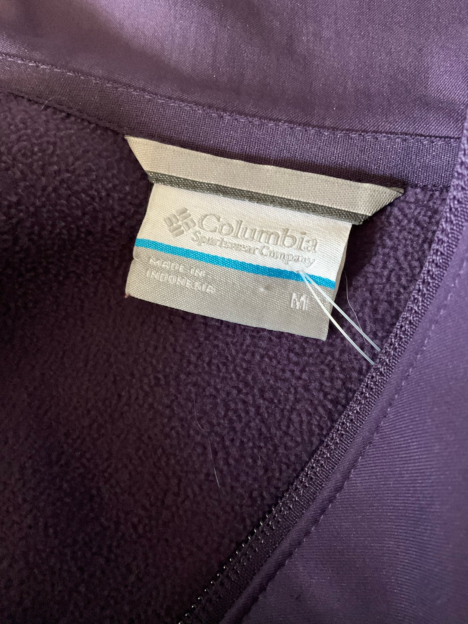 Columbia Purple Solid Pre-Owned Ladies Activewear - Size Medium