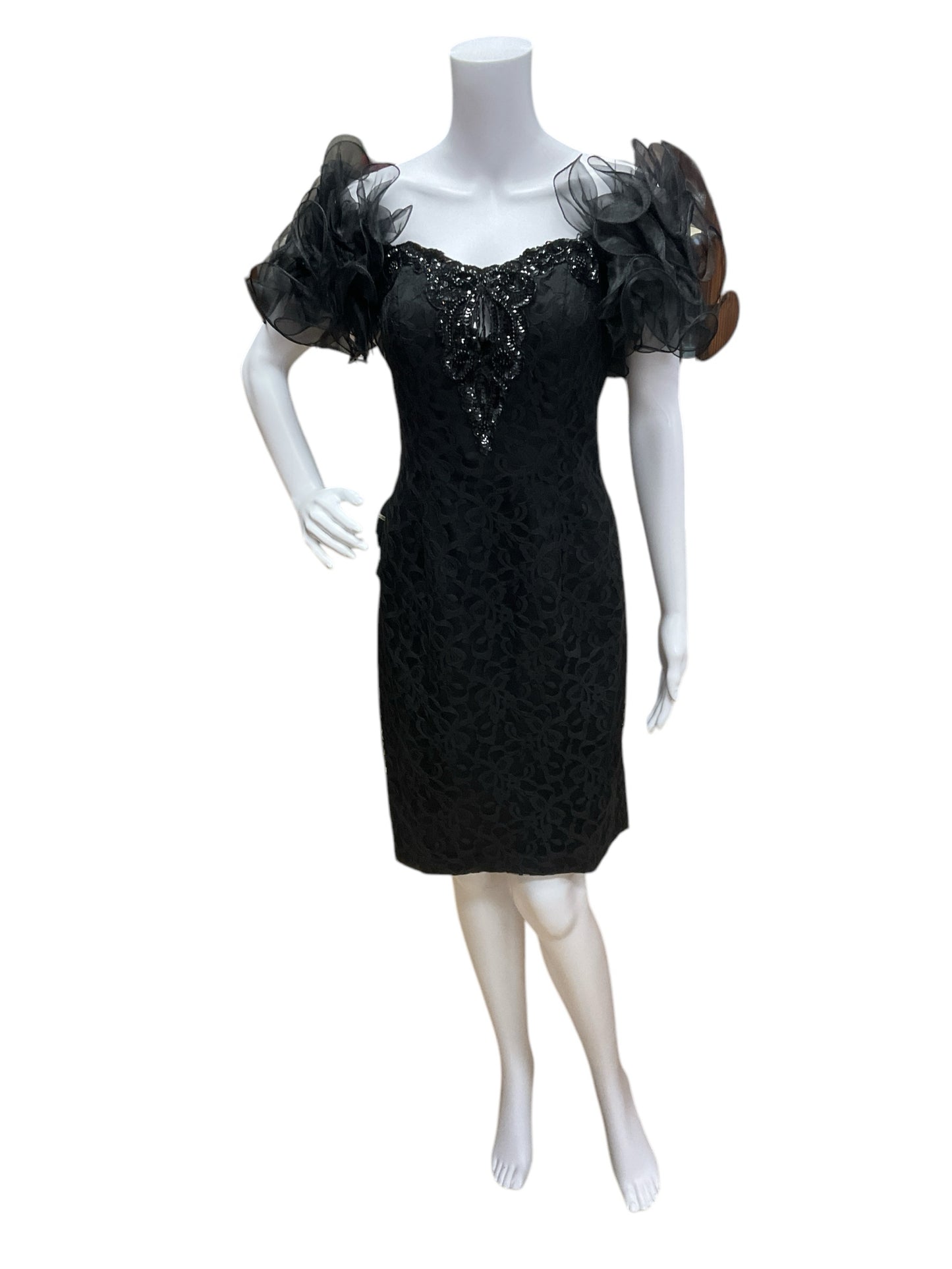 Dave & Johnny Size 7/8 Black Lace Consignment Ladies Gown