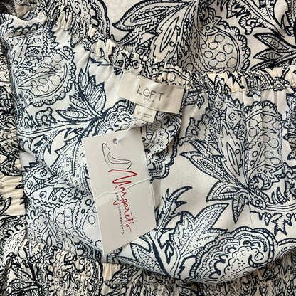 Loft Cream/Navy Paisley Pre-Owned Ladies Top - Size XL - Margaret’s Fine Consignment