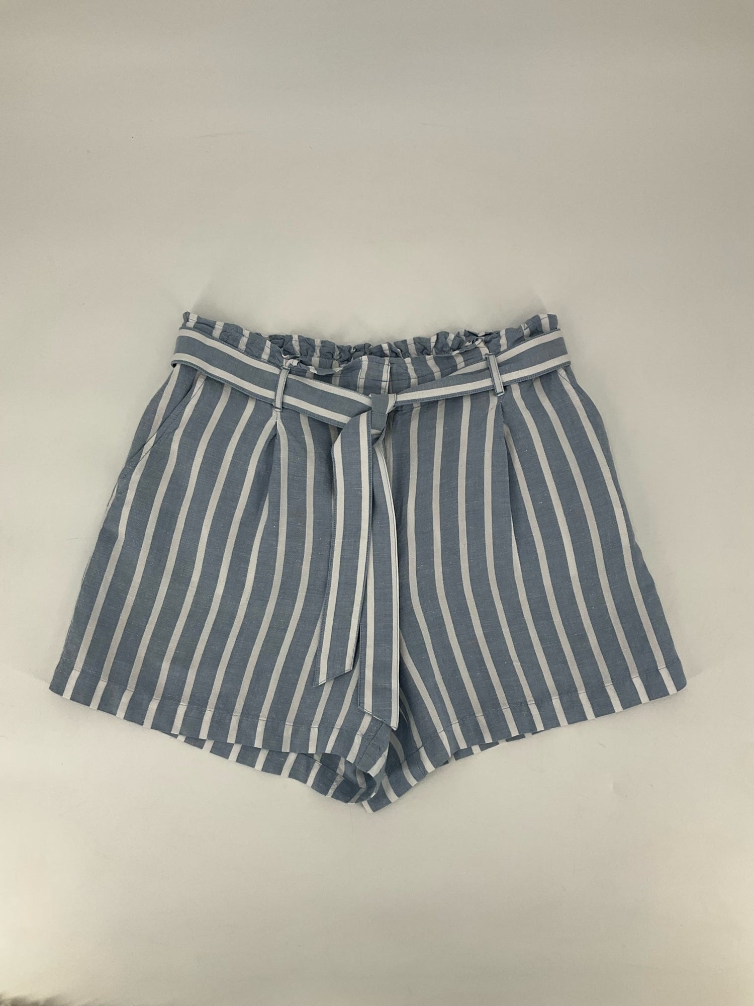 Loft blue and white striped pre-owned ladies shorts, high waist paper bag style, size medium, perfect for summer casual wear.