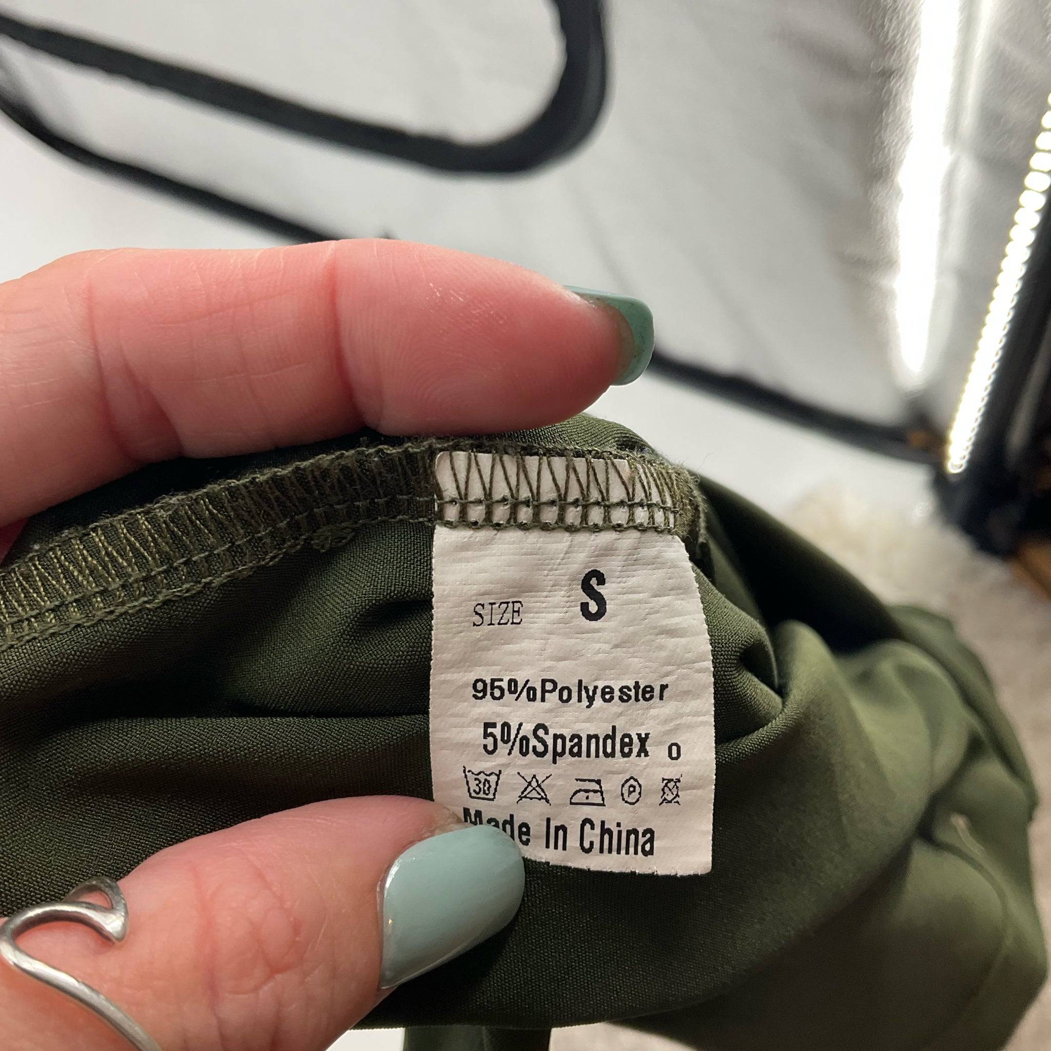 Olive Solid Pre-Owned Ladies Top -Size Small - Margaret’s Fine Consignment