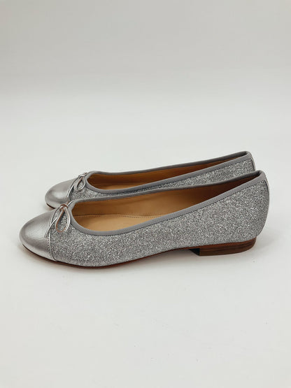 Marc Fisher Silver Glitter Pre-Owned Ladies Flats - Size 7.5 - Margaret’s Fine Consignment