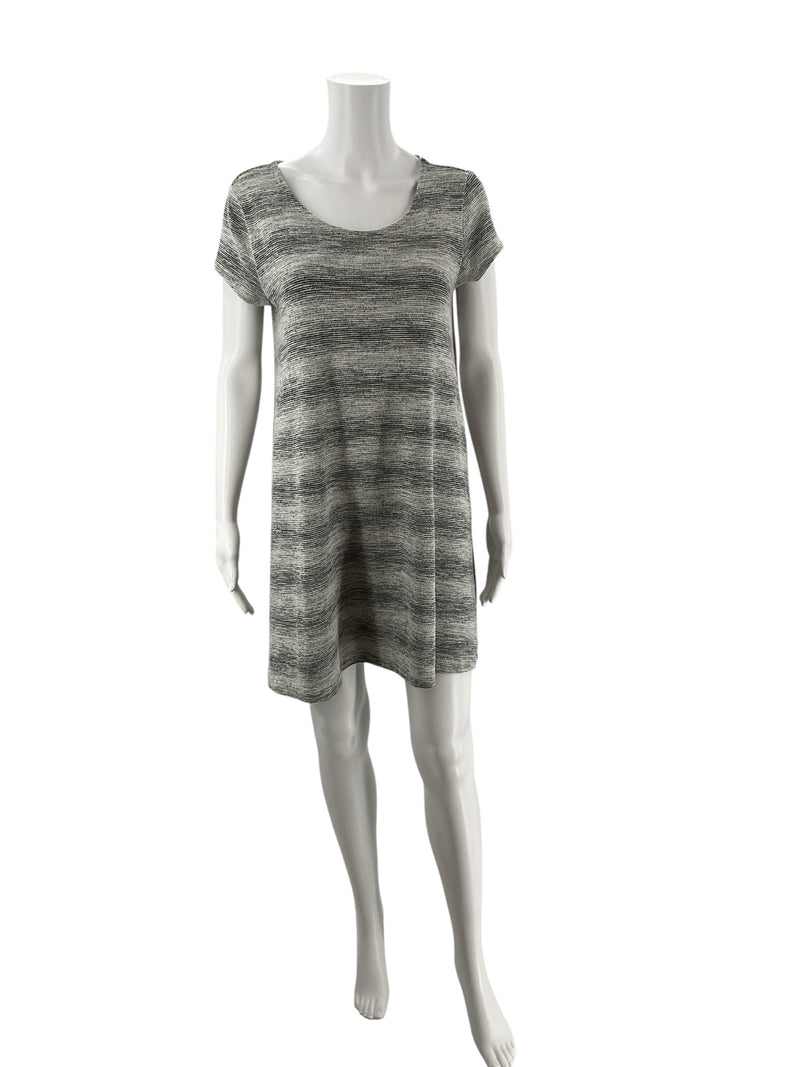 Front view of Mossimo gray heathered short sleeve swing dress on mannequin, showcasing relaxed T-shirt dress silhouette in size medium.