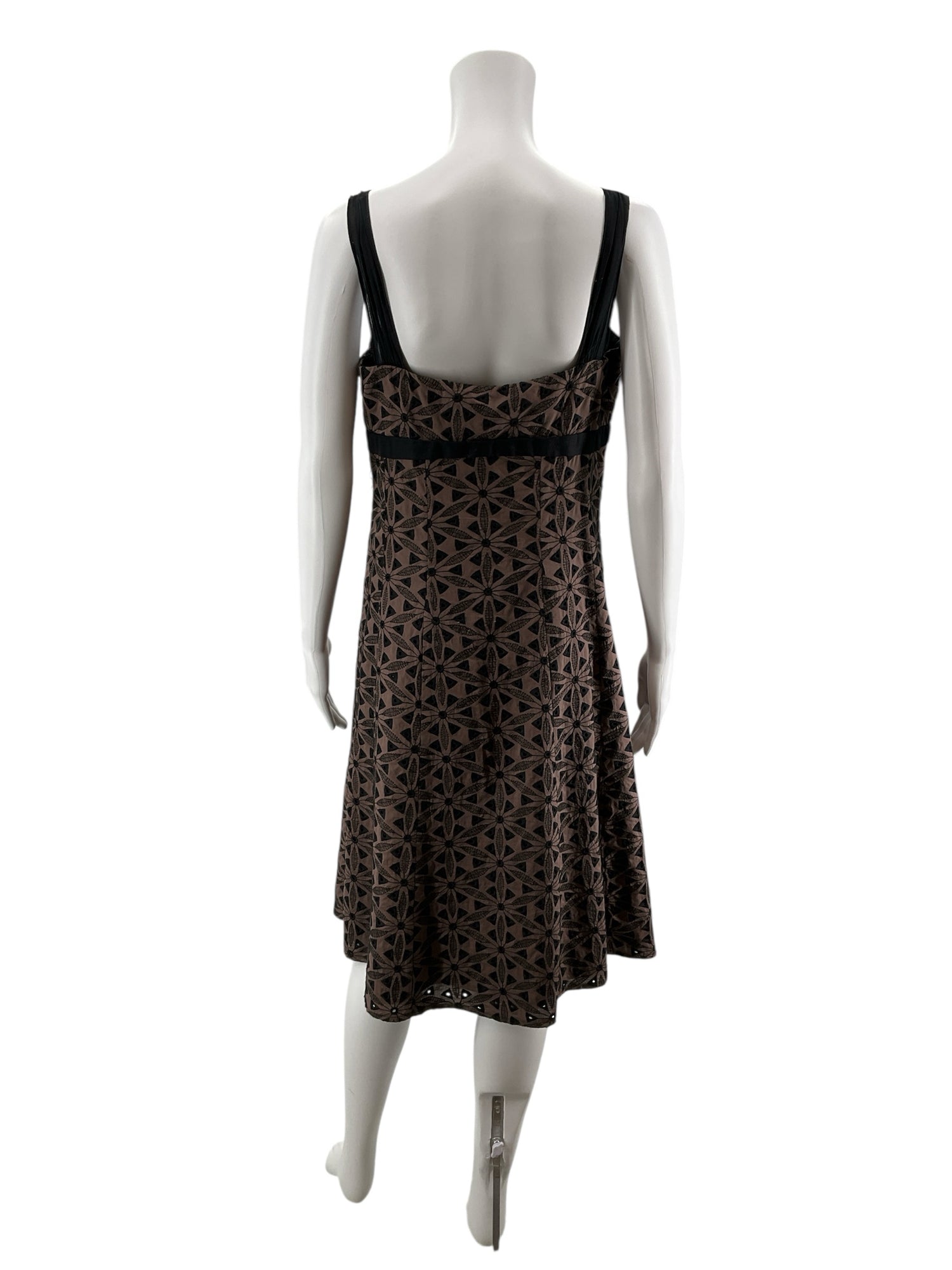 Harolds Size 8 brown/black Embroidered Pre-Owned Ladies Dress