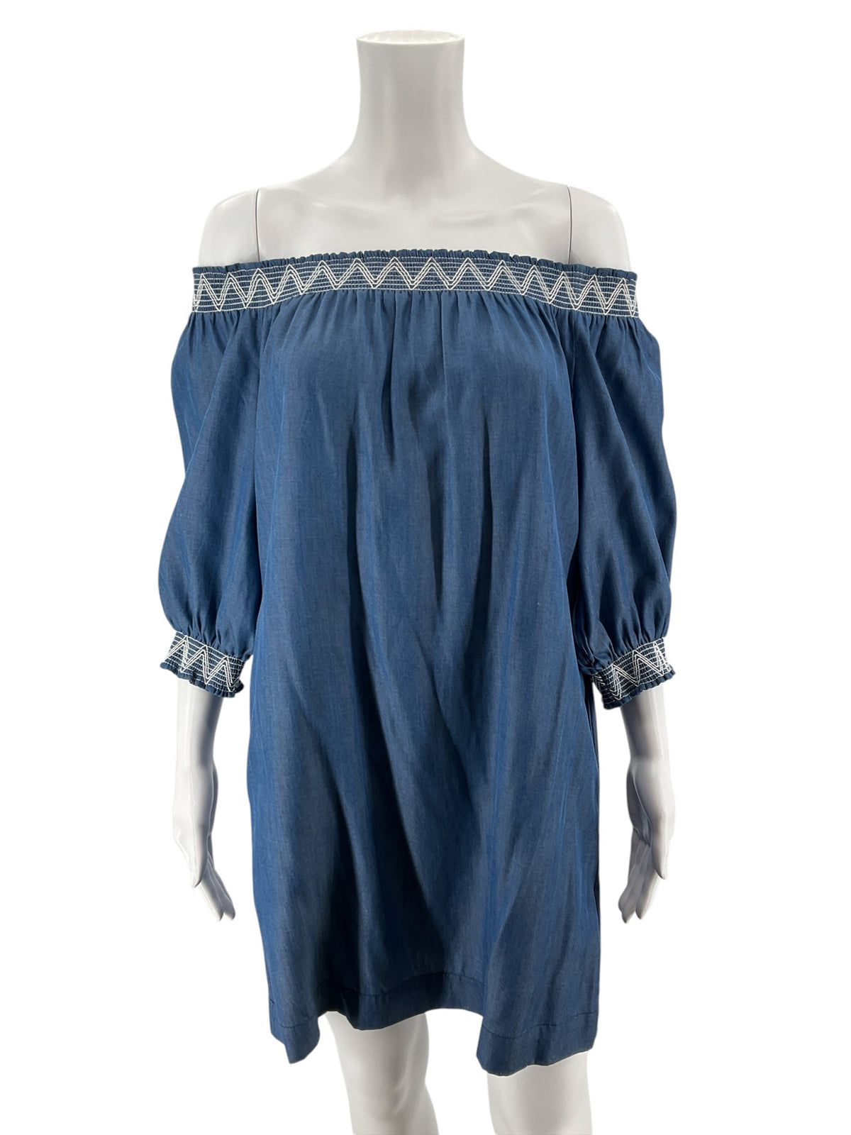 Trina Turk Corina Off-The-Shoulder Chambray Dress Blue White Smocked Size Small