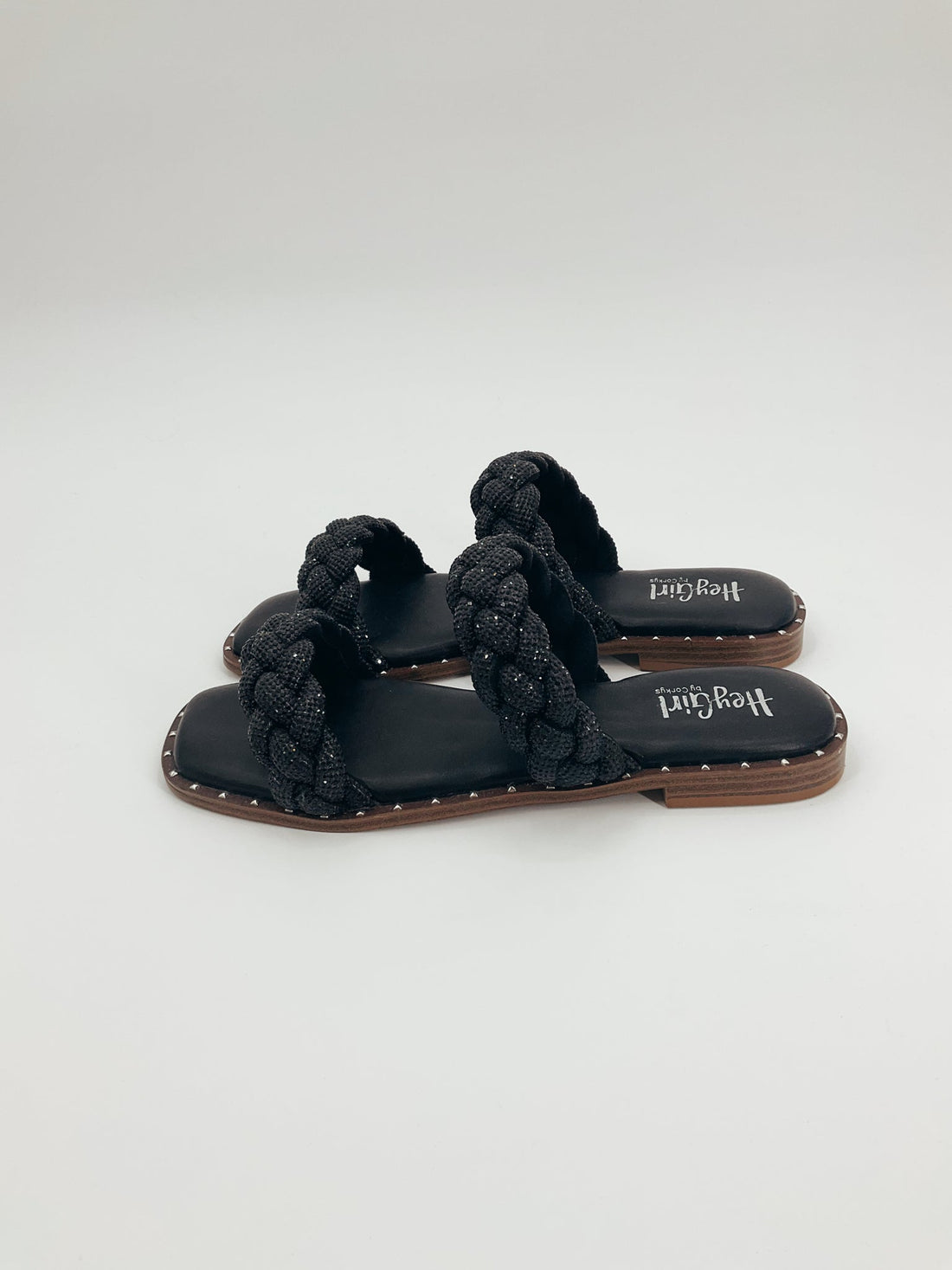 Hey Girl Black Rhinestones Pre-Owned Ladies New With Tags Sandals - Size 9 - Margaret’s Fine Consignment