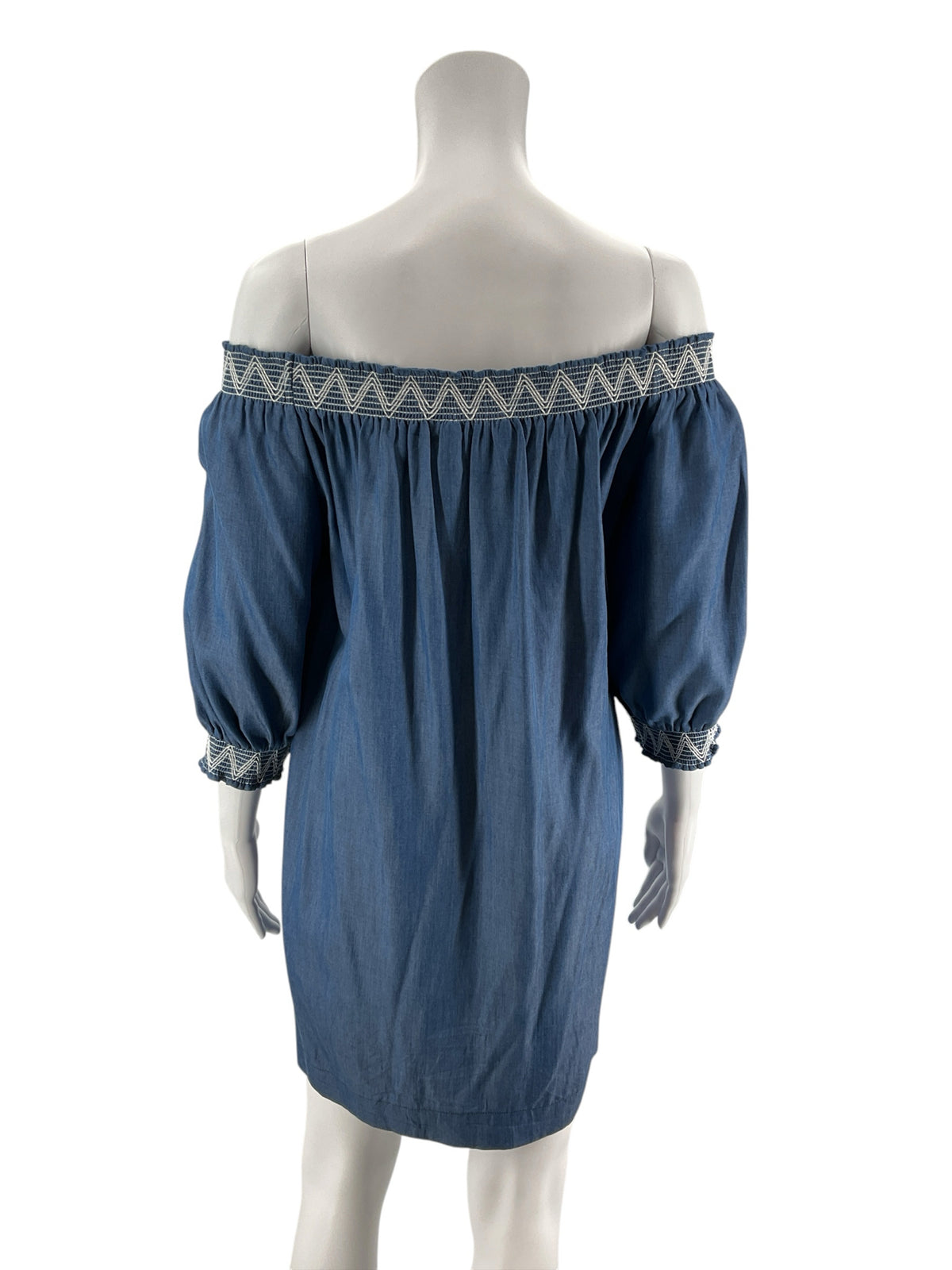 Trina Turk Corina Off-The-Shoulder Chambray Dress Blue White Smocked Size Small