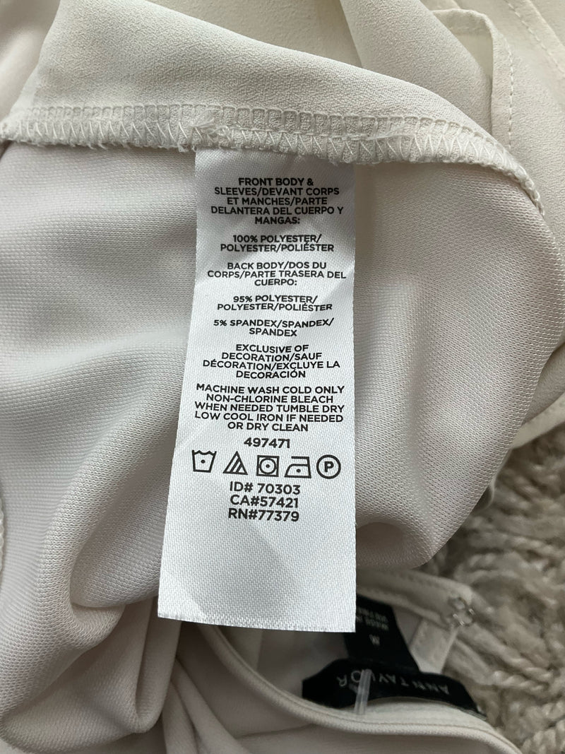 Ann Taylor Gray Pre-Owned Ladies Top - Size Medium