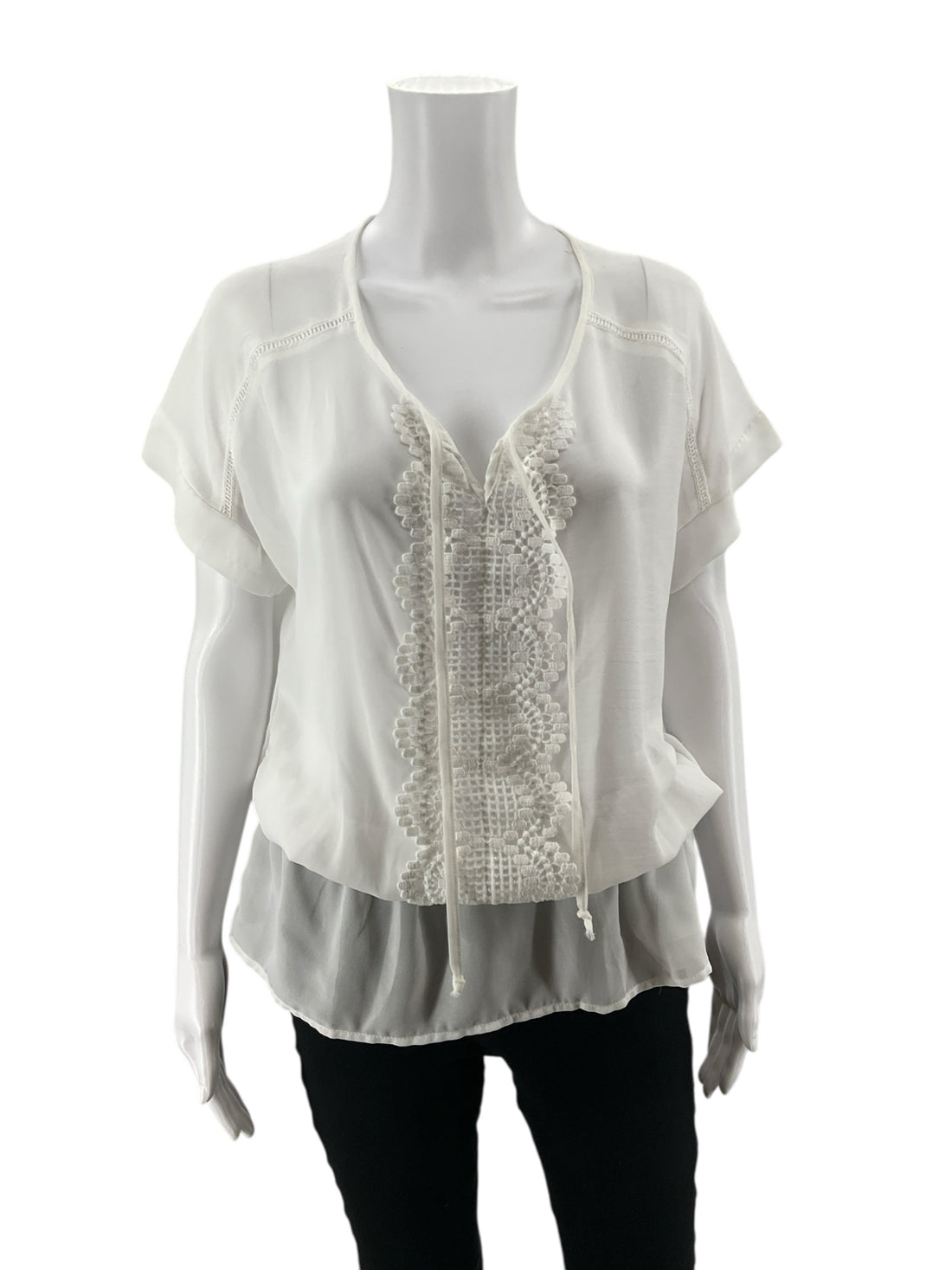 Christopher &amp; Banks White Embroidered Pre-Owned Ladies Top - Size Large Petite - Margaret’s Fine Consignment
