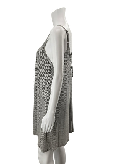 Hem &amp; Thread Black &amp; White Striped Lace-Up Back Swing Dress Size Medium