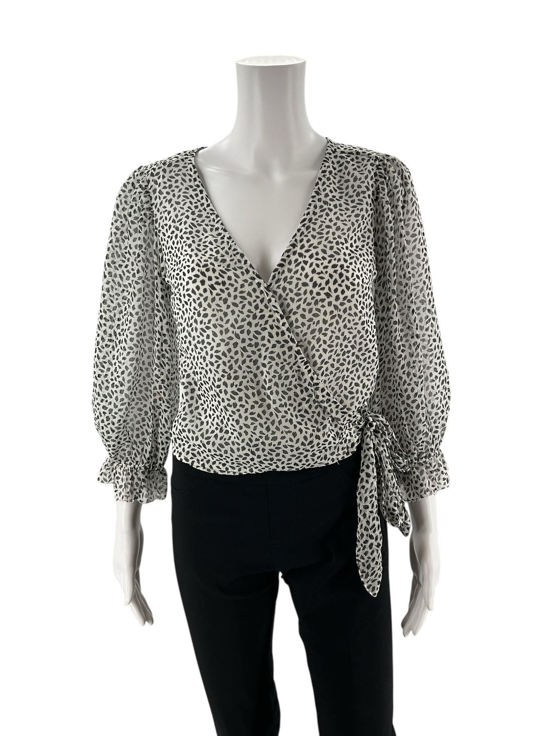 Abercrombie &amp; Fitch White/Black Print Pre-Owned Top - Size XS