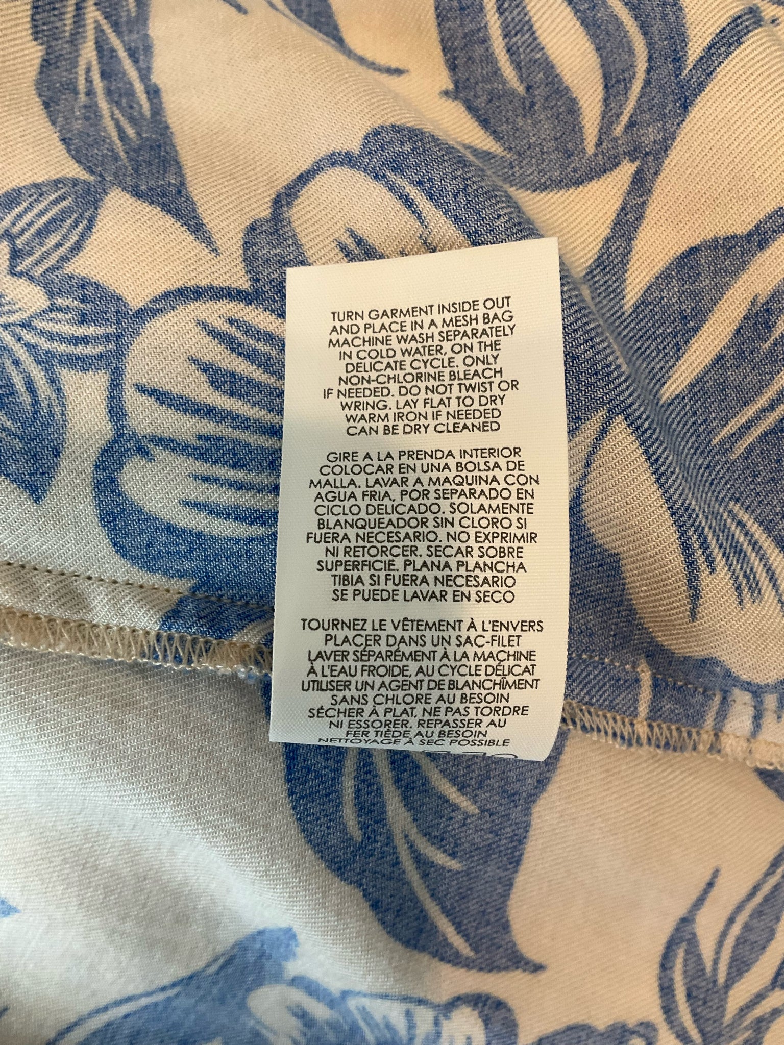 cabi BLUE/CREAM Long Sleeve China Print Dress Blue Cream Floral Chinoiserie Button Front Shirtdress Medium - Size M