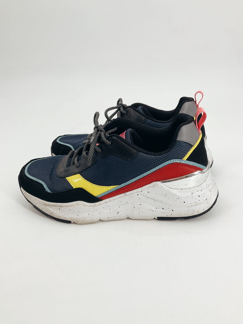 Skechers Navy Color Block Sneakers - Size 9