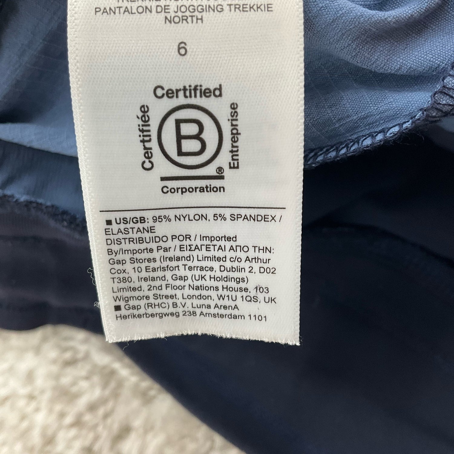 Athleta blue floral activewear for ladies, size 6, featuring a vibrant design and comfortable fit.