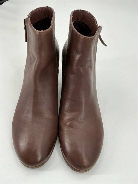 Crown Vintage Brown Pre-Owned Ladies Booties - Size 11 - Margaret’s Fine Consignment